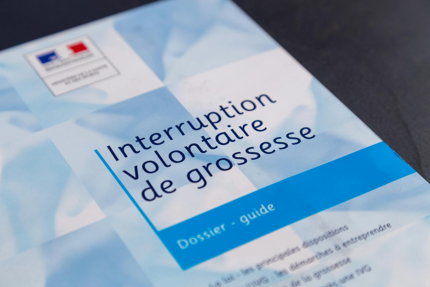Comment se passe une IVG ? Quel délai légal ? Quelle méthode ?