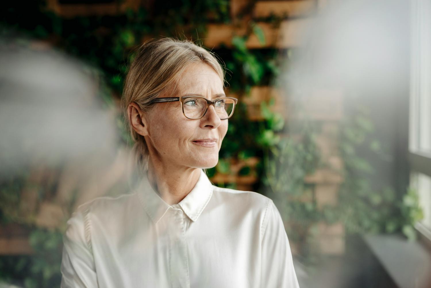 Alzheimer avant 65 ans : est-ce possible ? Quels sont les premiers signes ?